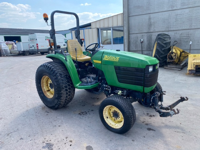 JOHN DEERE 4710 - Tractor: afbeelding 3 JOHN DEERE 4710 - Tractor: afbeelding 3