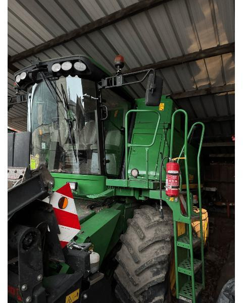 JOHN DEERE T560 - Maaidorser: afbeelding 1 JOHN DEERE T560 - Maaidorser: afbeelding 1