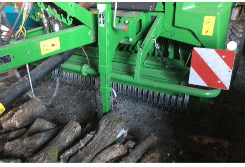 JOHN DEERE V461M - Ronde balenpers: afbeelding 2 JOHN DEERE V461M - Ronde balenpers: afbeelding 2