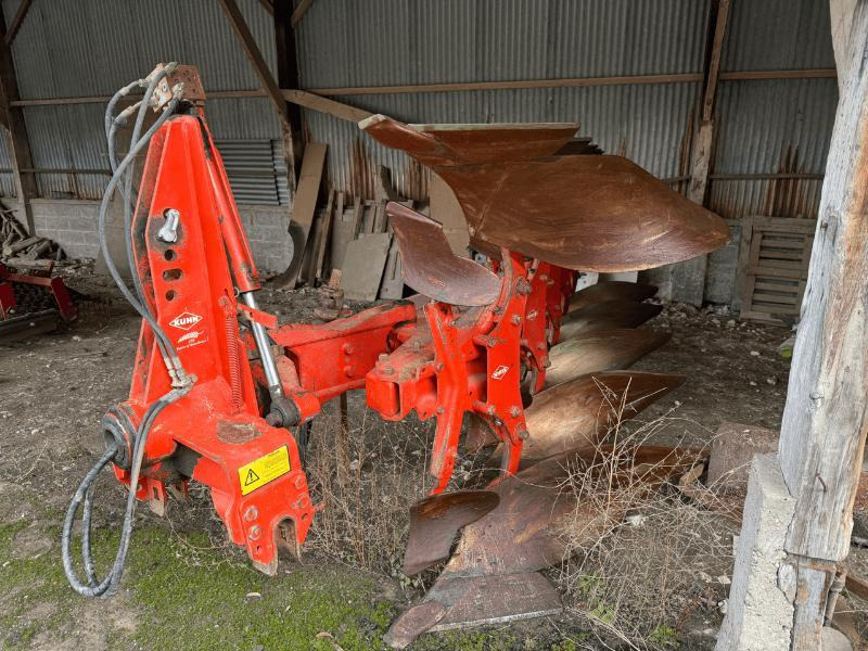 KUHN MULTIMASTER 121 - Ploeg: afbeelding 1 KUHN MULTIMASTER 121 - Ploeg: afbeelding 1