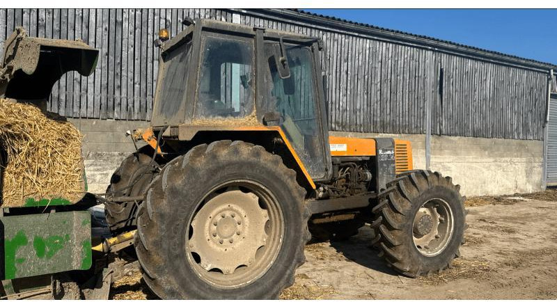 RENAULT 133-14 T - Tractor: afbeelding 4 RENAULT 133-14 T - Tractor: afbeelding 4
