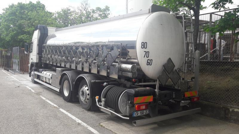 Volvo FM12 450 - Tankwagen: afbeelding 2 Volvo FM12 450 - Tankwagen: afbeelding 2