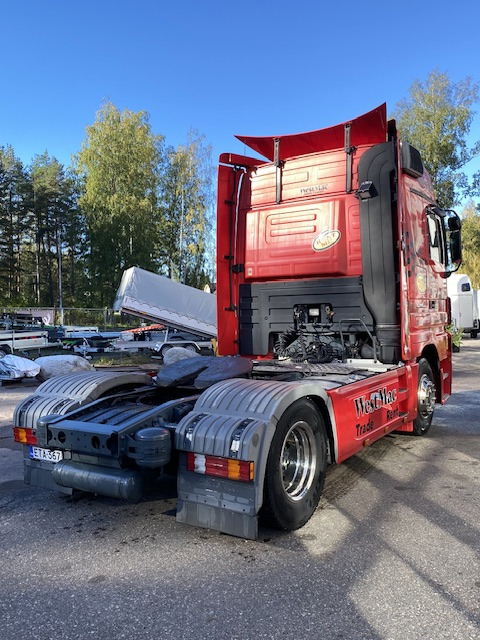 Mercedes-Benz 1832 Mega Space Cabin CLEAN - Trekker: afbeelding 4 Mercedes-Benz 1832 Mega Space Cabin CLEAN - Trekker: afbeelding 4
