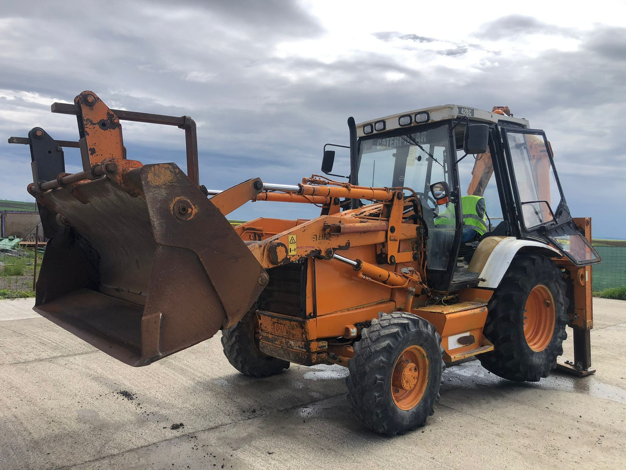 CATERPILLAR 428 C TERRACING EQUIPMENT BULLDOEXCAVATOR - Graaflaadmachine: afbeelding 1 CATERPILLAR 428 C TERRACING EQUIPMENT BULLDOEXCAVATOR - Graaflaadmachine: afbeelding 1