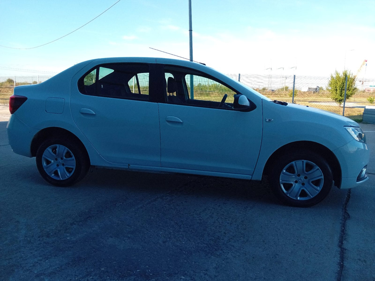 Dacia Logan 1.5 dCi, TOP ! - Sedan: afbeelding 4 Dacia Logan 1.5 dCi, TOP ! - Sedan: afbeelding 4