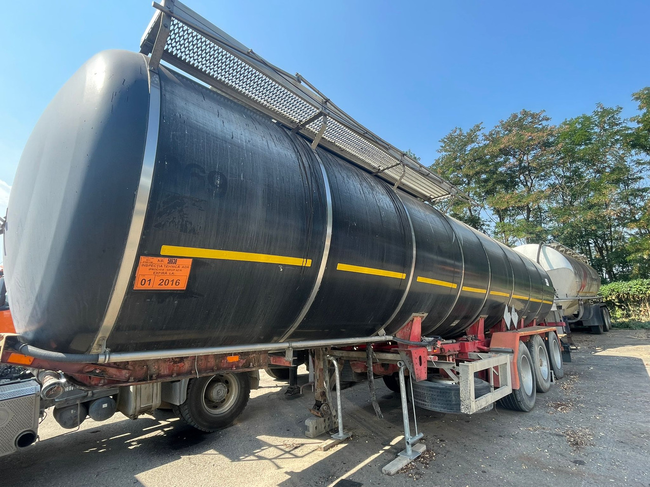 HENDRICK BITUMEN SEMI-TRAILER - Tankoplegger: afbeelding 2 HENDRICK BITUMEN SEMI-TRAILER - Tankoplegger: afbeelding 2