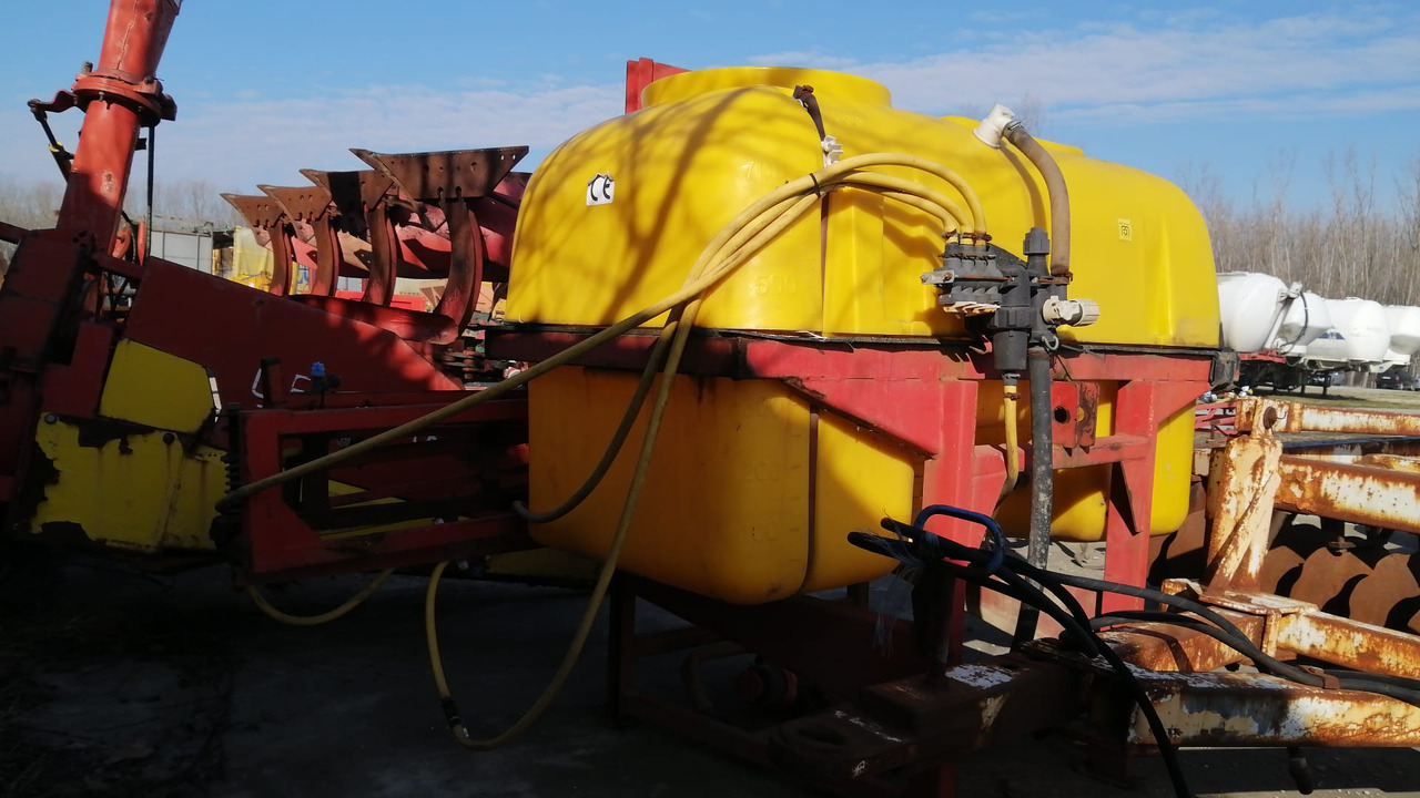 Herbicide Worn /Sprayer 800 l 12m - Gedragen veldspuit: afbeelding 4 Herbicide Worn /Sprayer 800 l 12m - Gedragen veldspuit: afbeelding 4