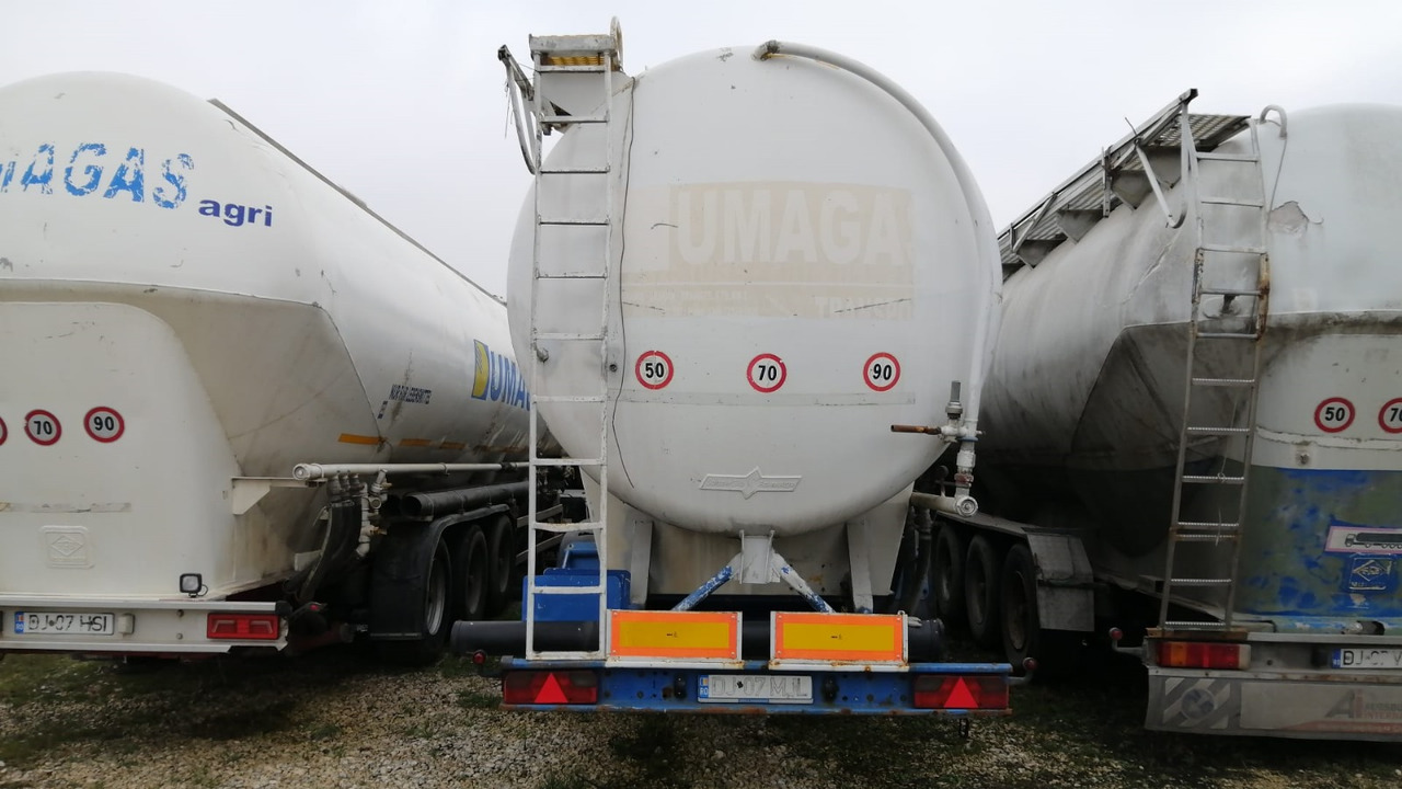 SPITZER Tank/Silo 57,000 l 4 Compartments for Powders/Feed/Water//Liquid Fertilizer/etc. - Bulkoplegger: afbeelding 1 SPITZER Tank/Silo 57,000 l 4 Compartments for Powders/Feed/Water//Liquid Fertilizer/etc. - Bulkoplegger: afbeelding 1