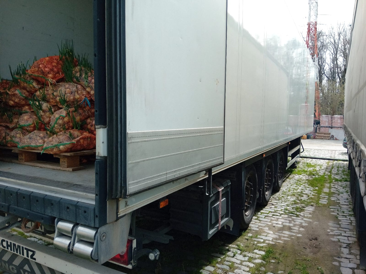 Schmitz Cargobull SCB S3B Refrigerated Semi-trailer - Koelwagen oplegger: afbeelding 4 Schmitz Cargobull SCB S3B Refrigerated Semi-trailer - Koelwagen oplegger: afbeelding 4