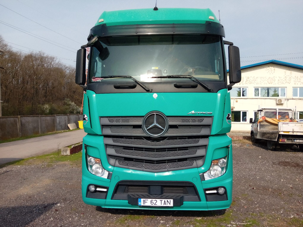 Mercedes-Benz Actros 18.45 - Trekker: afbeelding 2 Mercedes-Benz Actros 18.45 - Trekker: afbeelding 2