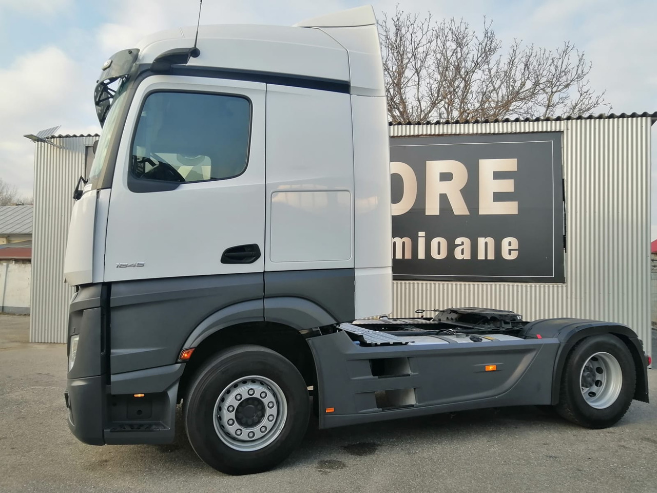 Mercedes-Benz Actros 1845 LS, BIG SPACE, TOP!!! - Trekker: afbeelding 2 Mercedes-Benz Actros 1845 LS, BIG SPACE, TOP!!! - Trekker: afbeelding 2