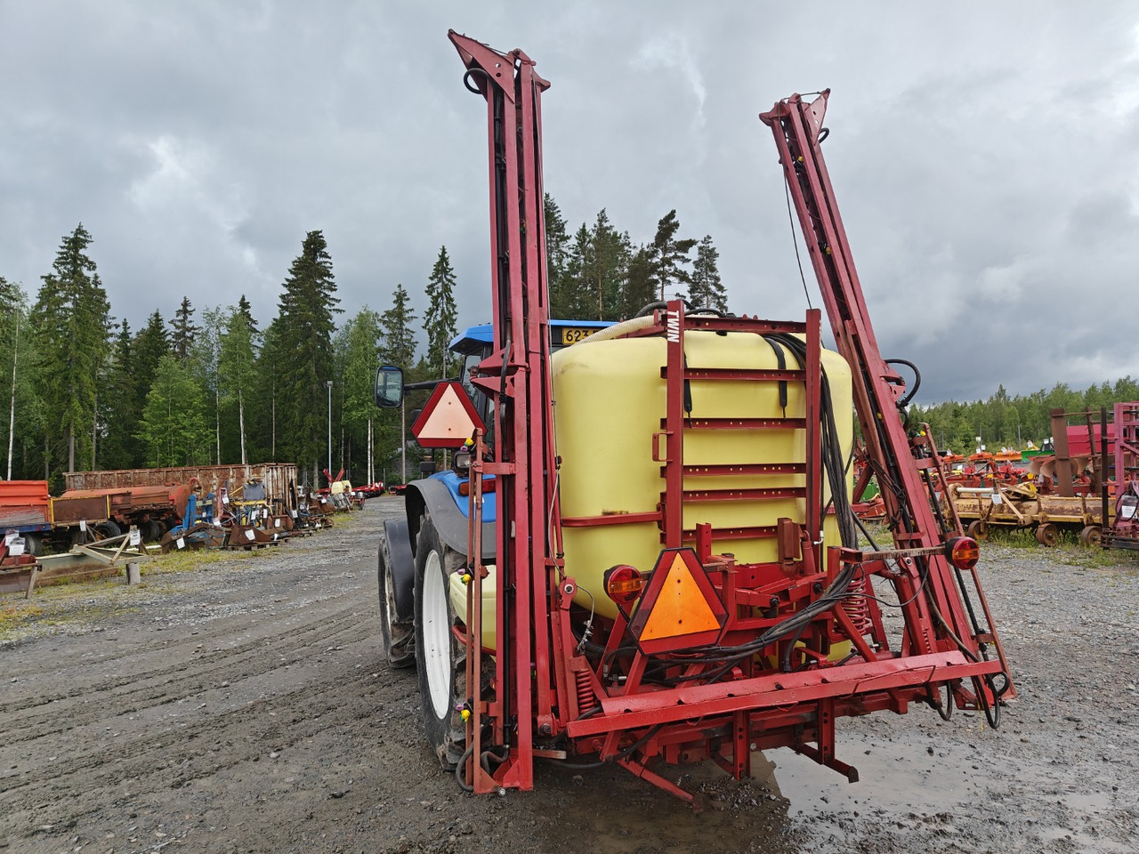 HARDI Hardi Master 1200L - 15-18m - Katsastettu - Kasvinsuojeluruisku - Gedragen veldspuit: afbeelding 2 HARDI Hardi Master 1200L - 15-18m - Katsastettu - Kasvinsuojeluruisku - Gedragen veldspuit: afbeelding 2