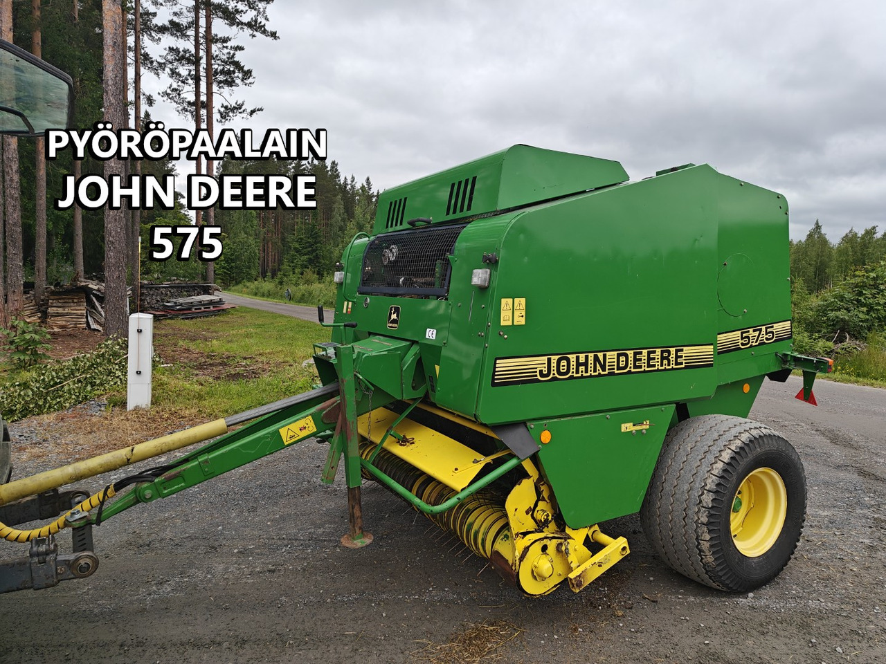 JOHN DEERE Pyöröpaalain 575 - Ronde balenpers: afbeelding 1 JOHN DEERE Pyöröpaalain 575 - Ronde balenpers: afbeelding 1