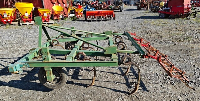 Kultivaattori 10-piikkinen - työleveys 240cm - Cultivator: afbeelding 2 Kultivaattori 10-piikkinen - työleveys 240cm - Cultivator: afbeelding 2