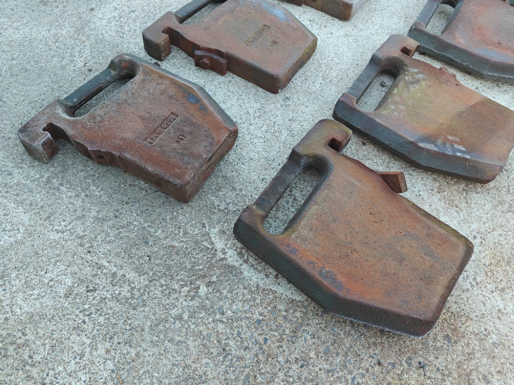 ZETOR Etupainosarja 8kpl - Landbouwmachine: afbeelding 2 ZETOR Etupainosarja 8kpl - Landbouwmachine: afbeelding 2
