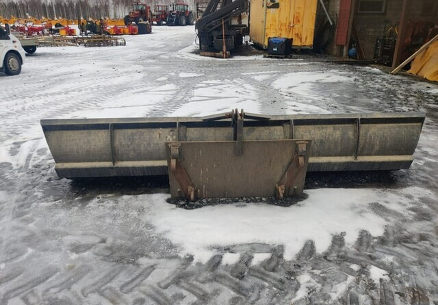 Lumilevy - Puskulevy 350cm - EURO ja 3pistekiinnitys - Sneeuwschuif voor Landbouwmachine: afbeelding 4 Lumilevy - Puskulevy 350cm - EURO ja 3pistekiinnitys - Sneeuwschuif voor Landbouwmachine: afbeelding 4