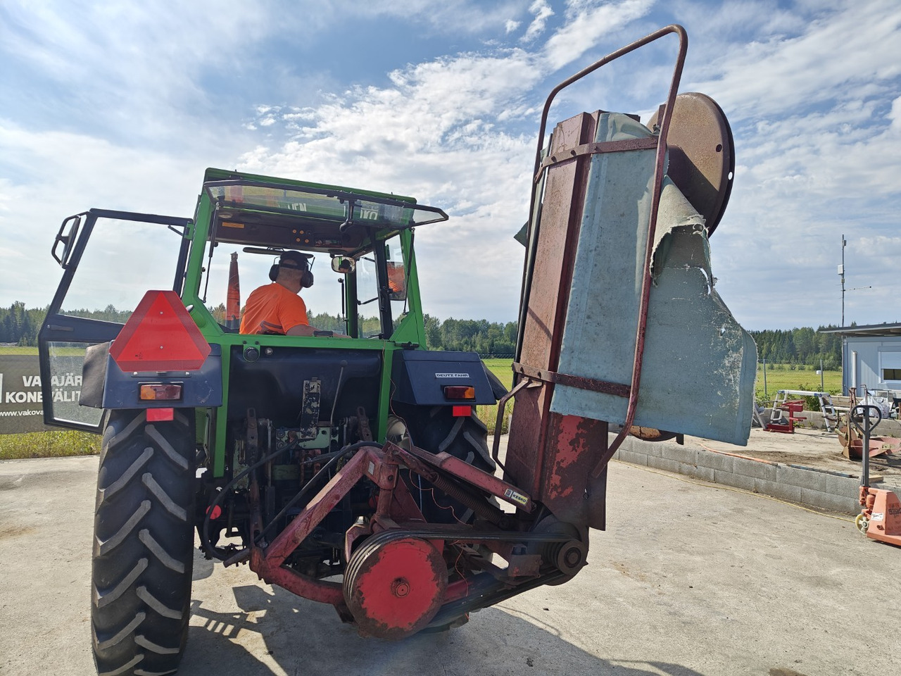 Luoko 165cm lieriöniittokone - hydraulinen - Maaimachine: afbeelding 3 Luoko 165cm lieriöniittokone - hydraulinen - Maaimachine: afbeelding 3