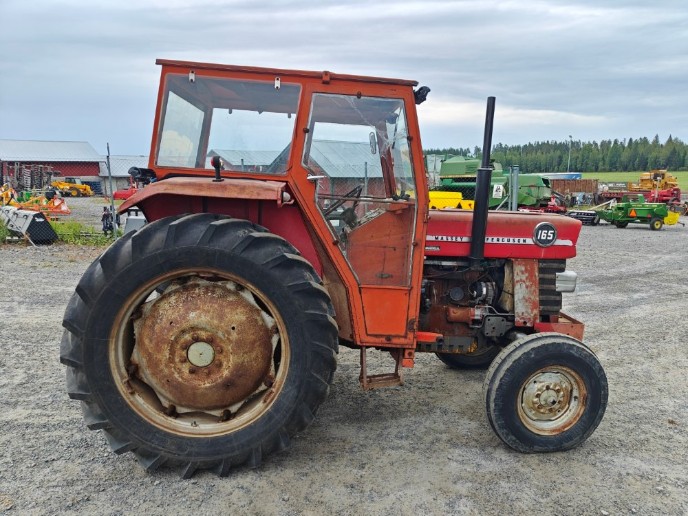 MASSEY FERGUSON 165S traktori, katso video! - Tractor: afbeelding 3 MASSEY FERGUSON 165S traktori, katso video! - Tractor: afbeelding 3