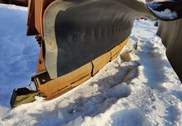 Mahlers 400cm - Volvo-kiinnike - Sneeuwschuif: afbeelding 2 Mahlers 400cm - Volvo-kiinnike - Sneeuwschuif: afbeelding 2