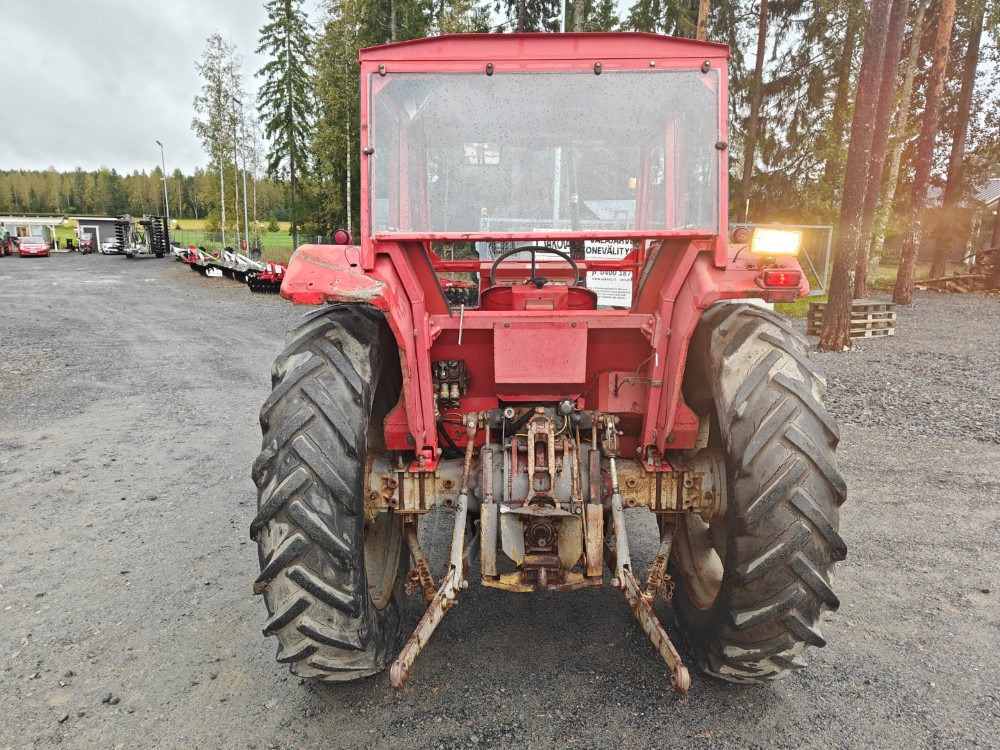 Massey Ferguson 165S Lisähydrauliikalla, katso video! - Tractor: afbeelding 3 Massey Ferguson 165S Lisähydrauliikalla, katso video! - Tractor: afbeelding 3