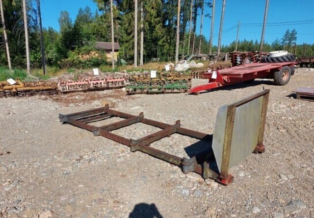 Metsäkärryn alusta 8 pankoinen pituus 400cm - Uitrijwagen: afbeelding 3 Metsäkärryn alusta 8 pankoinen pituus 400cm - Uitrijwagen: afbeelding 3
