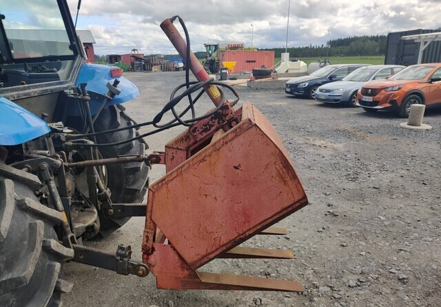 Runni Rehu-Runni L30 rehuleikkuri - VIDEO - Silo materieel: afbeelding 4 Runni Rehu-Runni L30 rehuleikkuri - VIDEO - Silo materieel: afbeelding 4