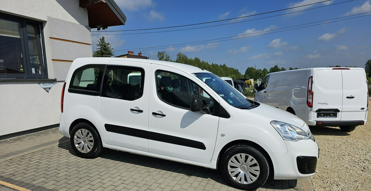 Citroen Berlingo II 5 -osobowy*29450 zł netto* - Personenwagen: afbeelding 5 Citroen Berlingo II 5 -osobowy*29450 zł netto* - Personenwagen: afbeelding 5