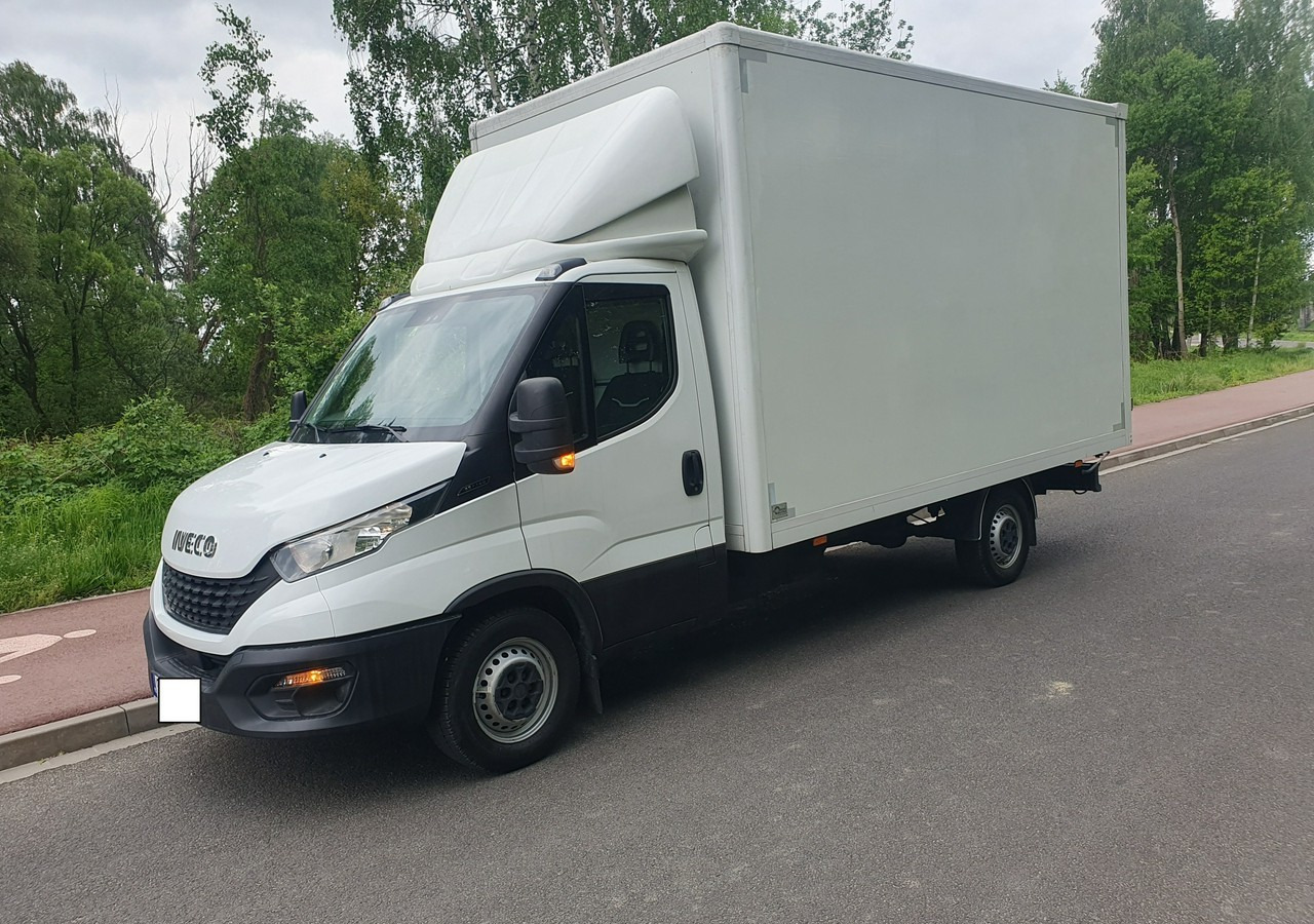 Iveco 35 Daily 35S15 - Bestelwagen gesloten laadbak: afbeelding 1 Iveco 35 Daily 35S15 - Bestelwagen gesloten laadbak: afbeelding 1