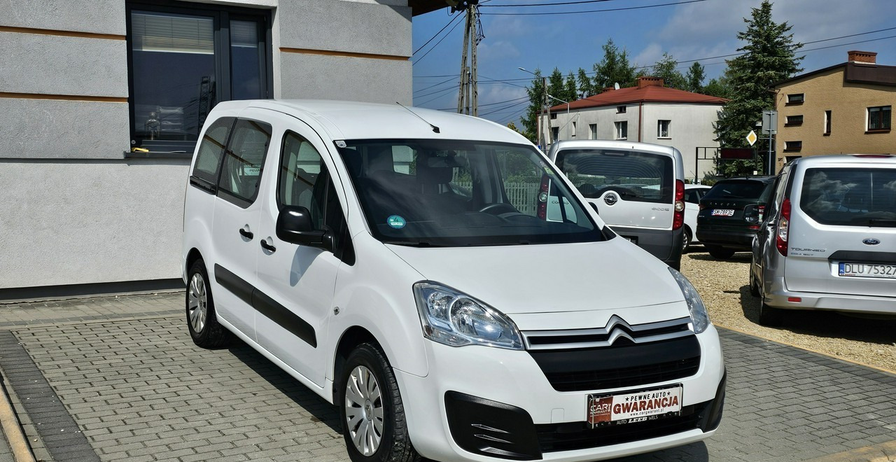 Peugeot Partner II 5 -osobowy - Personenwagen: afbeelding 2 Peugeot Partner II 5 -osobowy - Personenwagen: afbeelding 2
