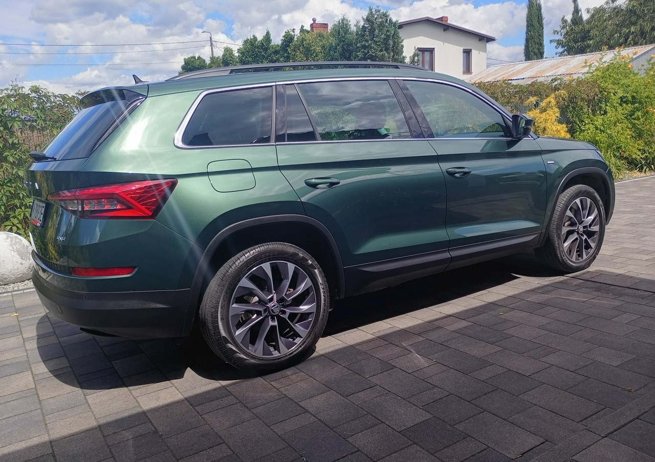 Skoda Kodiaq Skoda Kodiaq Skoda Kodiaq 2.0 4x4 Wersja Drive na 125 lecie - SUV: afbeelding 4 Skoda Kodiaq Skoda Kodiaq Skoda Kodiaq 2.0 4x4 Wersja Drive na 125 lecie - SUV: afbeelding 4