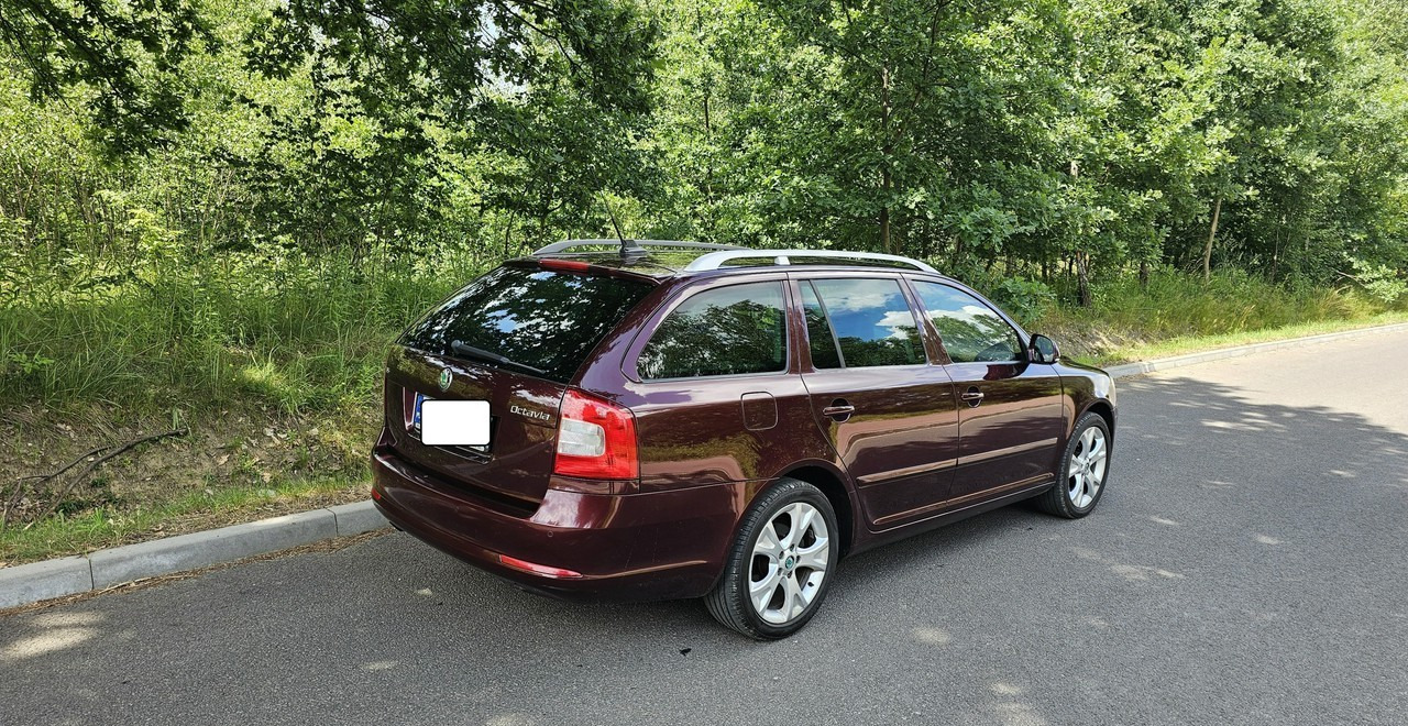 Skoda Octavia II bogate wyposażenie *niski przebieg*FV vat 23%* - Personenwagen: afbeelding 4 Skoda Octavia II bogate wyposażenie *niski przebieg*FV vat 23%* - Personenwagen: afbeelding 4