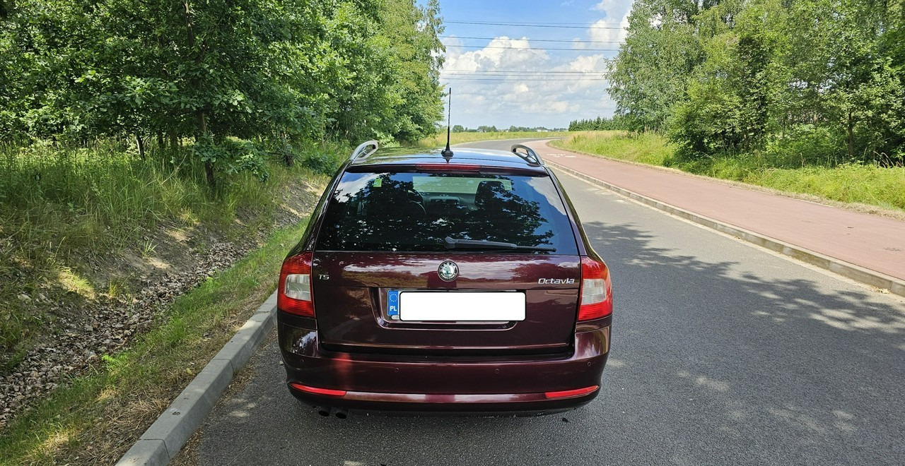 Skoda Octavia II bogate wyposażenie *niski przebieg*FV vat 23%* - Personenwagen: afbeelding 5 Skoda Octavia II bogate wyposażenie *niski przebieg*FV vat 23%* - Personenwagen: afbeelding 5