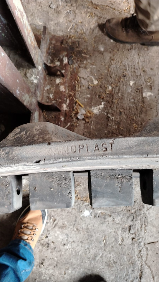 Camso IR1283 or 630-2501 - Rupsband voor Rupstrekker: afbeelding 1 Camso IR1283 or 630-2501 - Rupsband voor Rupstrekker: afbeelding 1