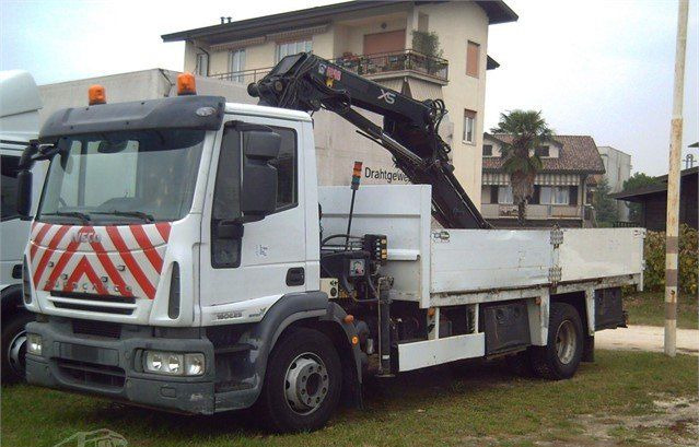 Iveco EUROCARGOeurocargo 160e25 - Vrachtwagen met open laadbak, Kraanwagen: afbeelding 1 Iveco EUROCARGOeurocargo 160e25 - Vrachtwagen met open laadbak, Kraanwagen: afbeelding 1
