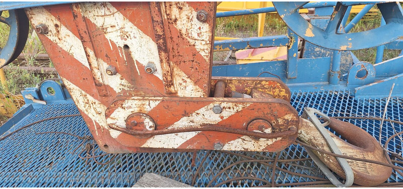 Torenkraan Liebherr 180EC-H 40m jib slewing part / good price: afbeelding 9 Torenkraan Liebherr 180EC-H 40m jib slewing part / good price: afbeelding 9