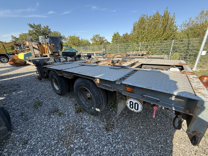 Liebherr 80km/h axeles to self erecting crane 32K 35K 42K 50K 63K 71K - Torenkraan: afbeelding 3 Liebherr 80km/h axeles to self erecting crane 32K 35K 42K 50K 63K 71K - Torenkraan: afbeelding 3