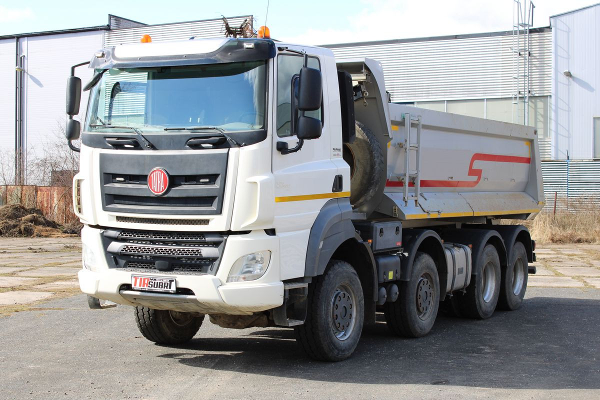 Tatra PHOENIX T158 8x8 - Kipper vrachtwagen: afbeelding 2 Tatra PHOENIX T158 8x8 - Kipper vrachtwagen: afbeelding 2