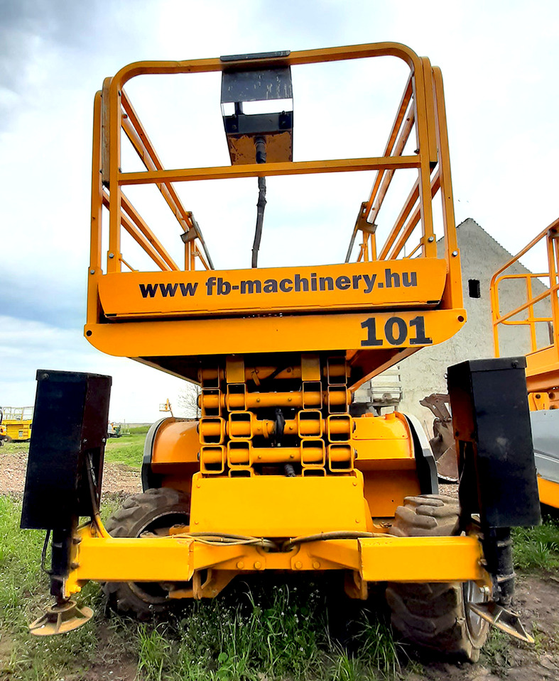 HAULOTTE Compact 12 DX - Schaarlift: afbeelding 1 HAULOTTE Compact 12 DX - Schaarlift: afbeelding 1
