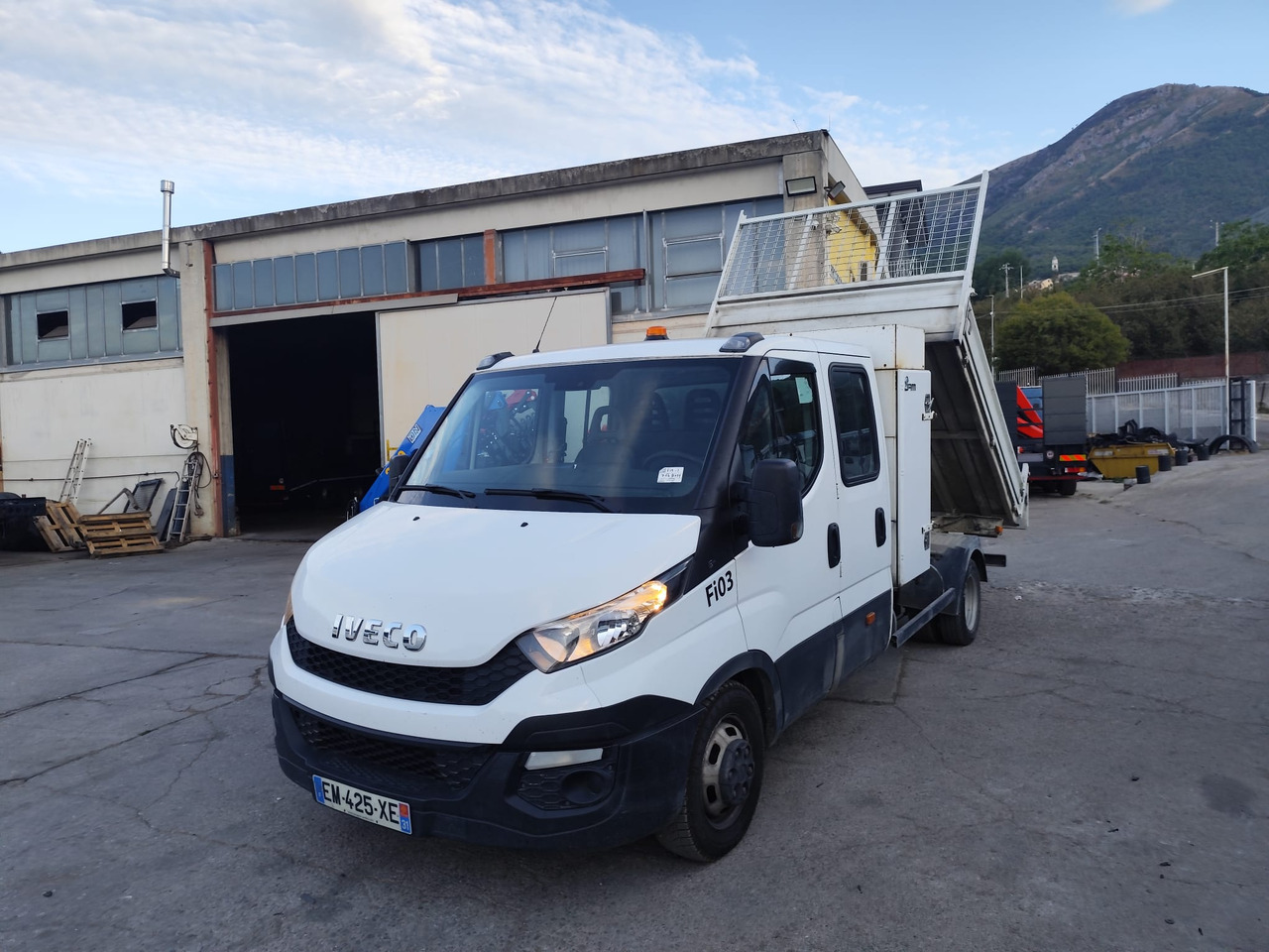 IVECO DAILY 35-140 - Kipper bestelwagen: afbeelding 1 IVECO DAILY 35-140 - Kipper bestelwagen: afbeelding 1