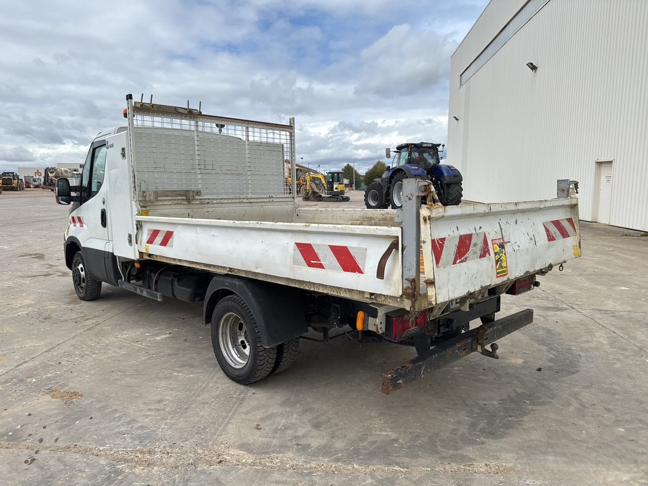 IVECO DAILY 35-150 - Kipper vrachtwagen: afbeelding 3 IVECO DAILY 35-150 - Kipper vrachtwagen: afbeelding 3