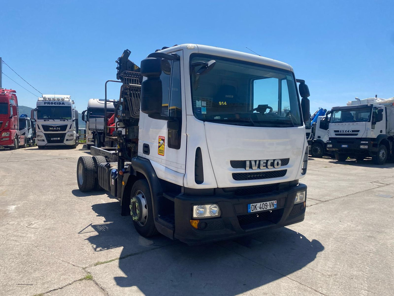 IVECO EUROCARGO 120E25 - Kraanwagen: afbeelding 1 IVECO EUROCARGO 120E25 - Kraanwagen: afbeelding 1
