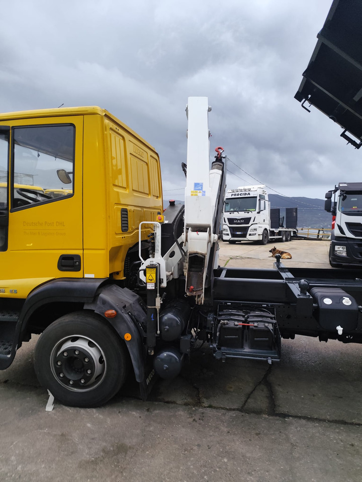 IVECO EUROCARGO 120E28P - Kraanwagen: afbeelding 5 IVECO EUROCARGO 120E28P - Kraanwagen: afbeelding 5