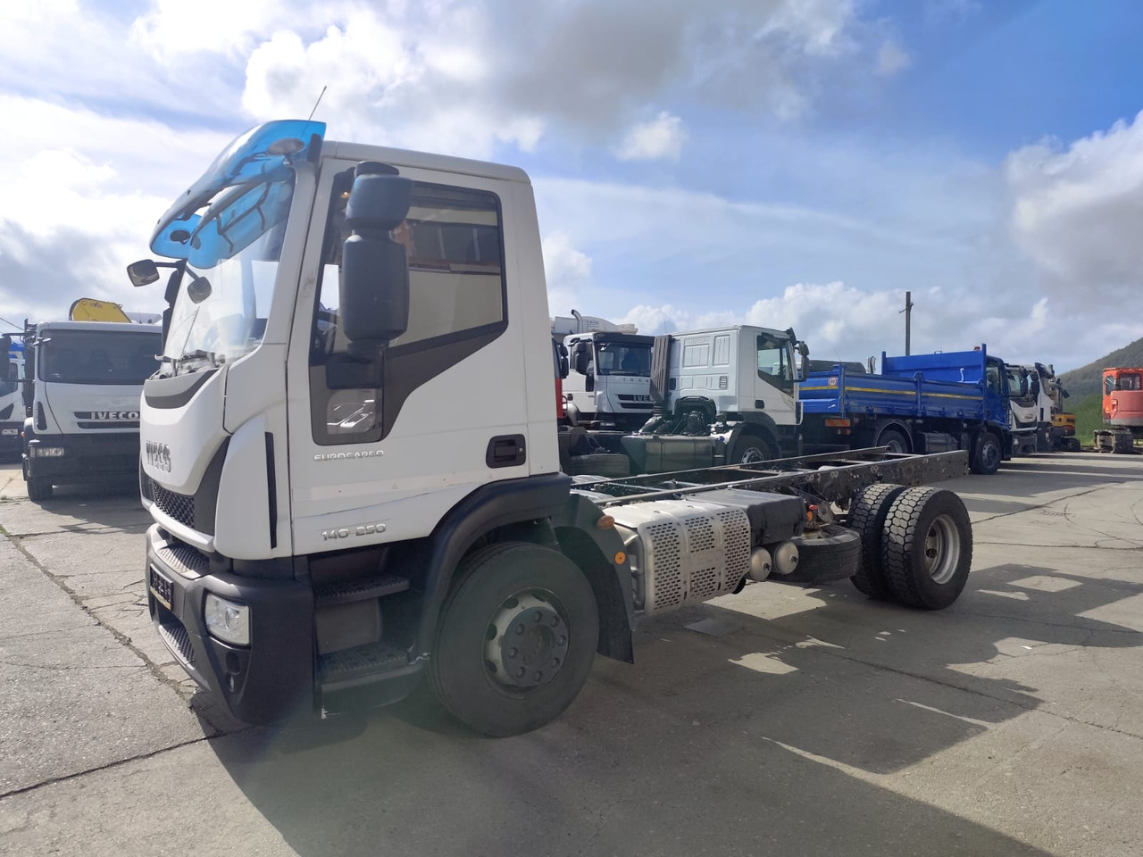 IVECO EUROCARGO 140-250 - Chassis vrachtwagen: afbeelding 3 IVECO EUROCARGO 140-250 - Chassis vrachtwagen: afbeelding 3