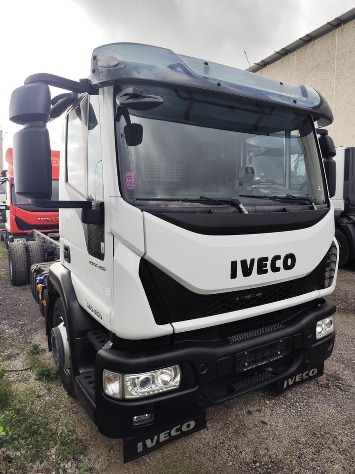 IVECO EUROCARGO 140-250 - Chassis vrachtwagen: afbeelding 1 IVECO EUROCARGO 140-250 - Chassis vrachtwagen: afbeelding 1