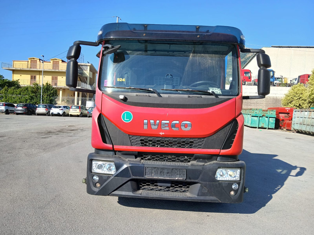 IVECO EUROCARGO 150-280 - Haakarmsysteem vrachtwagen: afbeelding 4 IVECO EUROCARGO 150-280 - Haakarmsysteem vrachtwagen: afbeelding 4