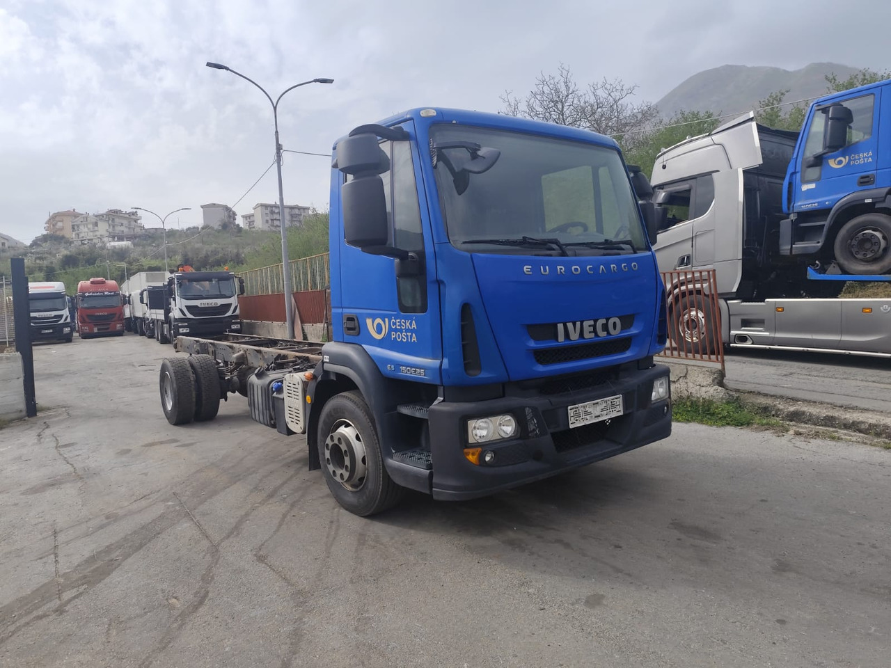 IVECO EUROCARGO 150E25 - Kipper vrachtwagen: afbeelding 1 IVECO EUROCARGO 150E25 - Kipper vrachtwagen: afbeelding 1