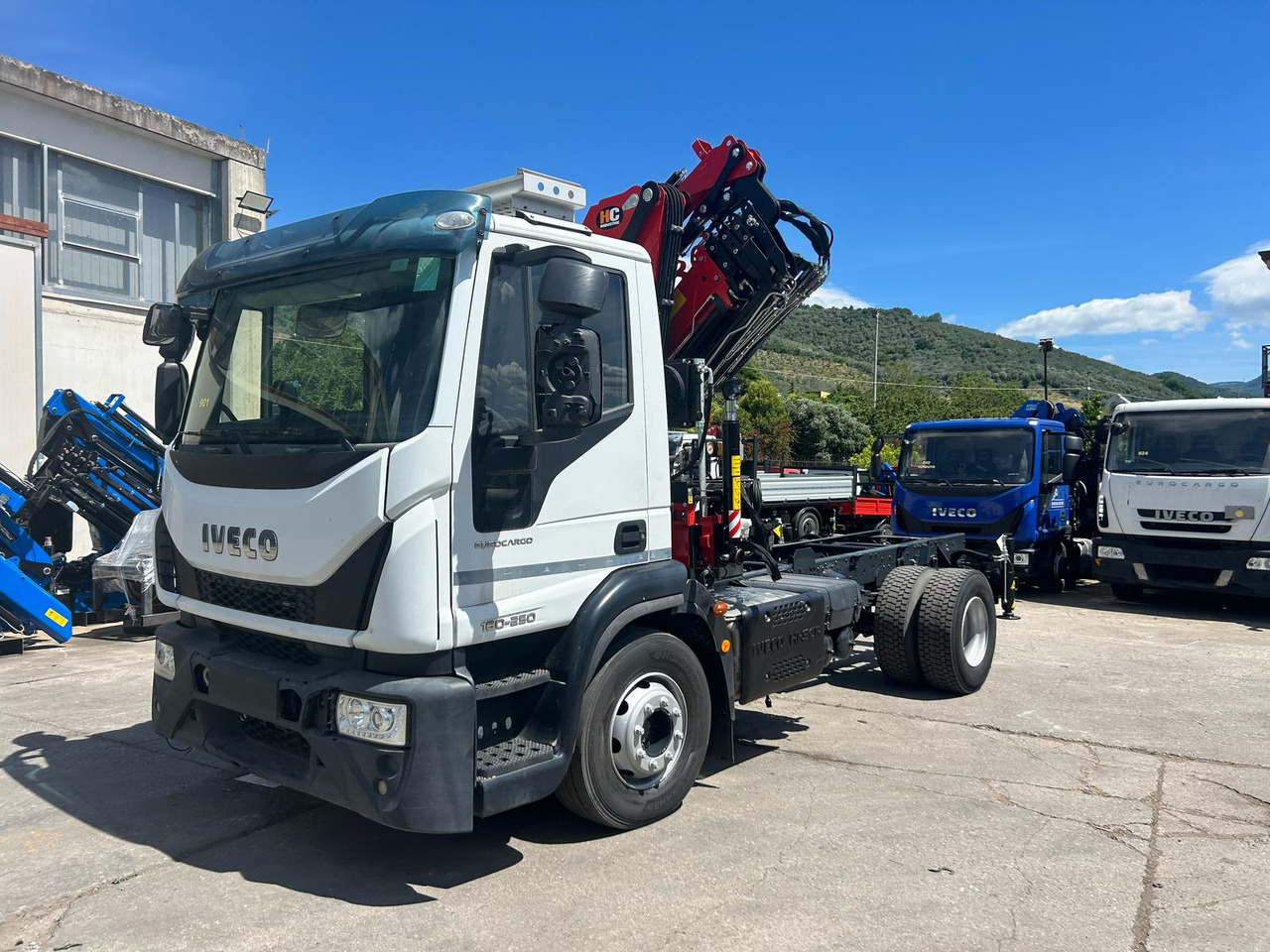 IVECO EUROCARGO 160-250 - Kraanwagen: afbeelding 1 IVECO EUROCARGO 160-250 - Kraanwagen: afbeelding 1