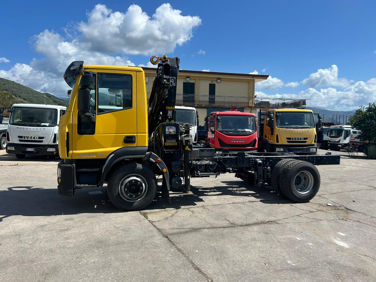IVECO EUROCARGO 160E30 - Kraanwagen: afbeelding 4 IVECO EUROCARGO 160E30 - Kraanwagen: afbeelding 4