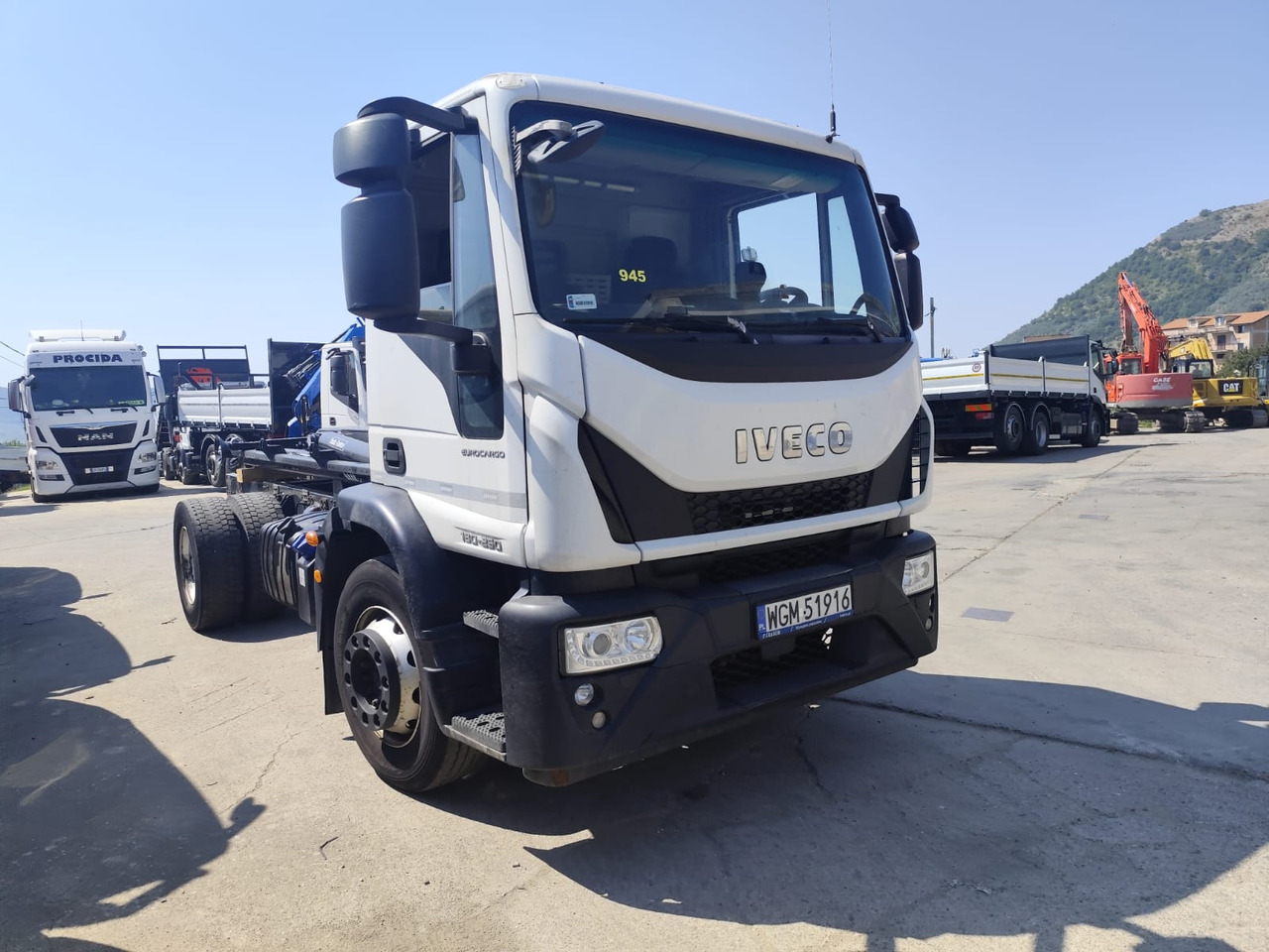 IVECO EUROCARGO 180-250 - Haakarmsysteem vrachtwagen, Kraanwagen: afbeelding 1 IVECO EUROCARGO 180-250 - Haakarmsysteem vrachtwagen, Kraanwagen: afbeelding 1