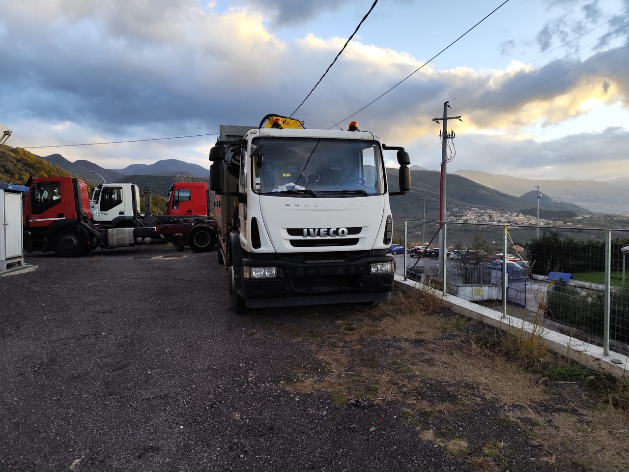 Kraanwagen, Kraanwagen IVECO EUROCARGO 180E25: afbeelding 25 Kraanwagen, Kraanwagen IVECO EUROCARGO 180E25: afbeelding 25